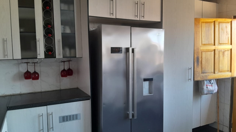 3 Bedroom Property for Sale in Scenery Park Eastern Cape